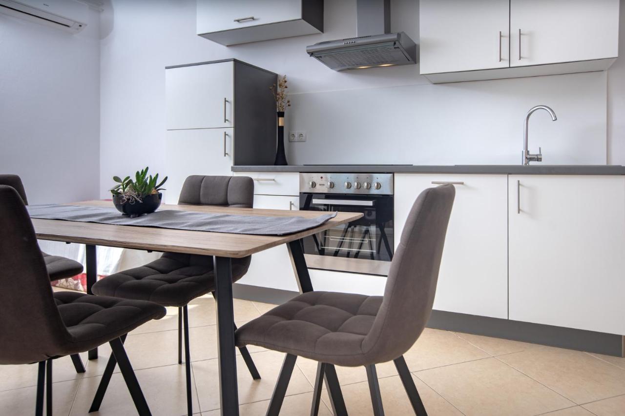 Apartmani Milena Barbat na Rabu Екстериор снимка