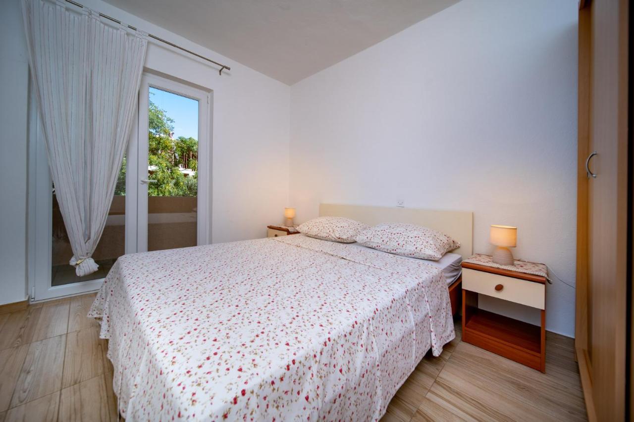 Apartmani Milena Barbat na Rabu Екстериор снимка